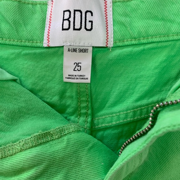 BDG SZ 25 neon green chewed a line denim shorts - Picture 8 of 10